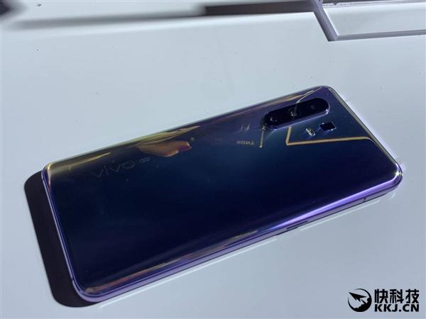 vivo  x30配置參數(shù)（vivo  x30 5g手機值不值得入手）(1)