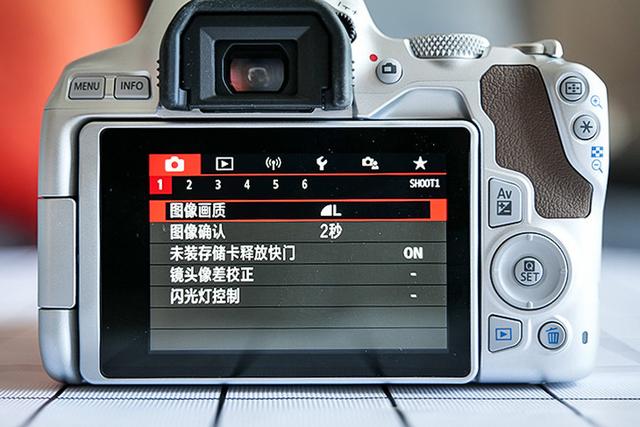 佳能200d二代參數(shù)配置（佳能200d二代單反相機評測）(19)