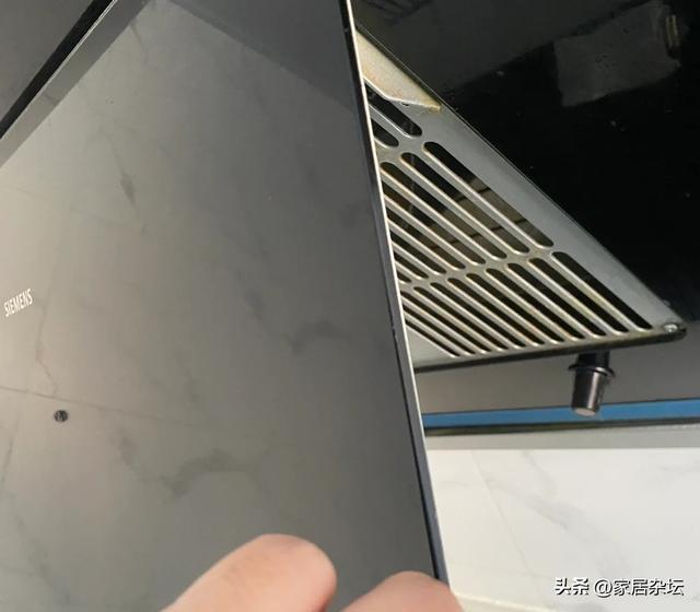 側(cè)吸和頂吸油煙機哪個效果好（油煙機頂吸和側(cè)吸怎么選）(1)
