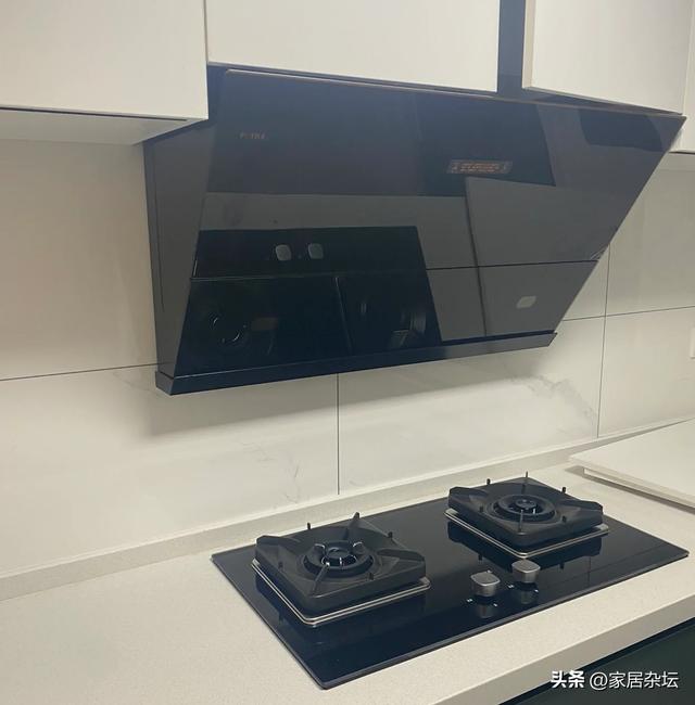 側(cè)吸和頂吸油煙機哪個效果好（油煙機頂吸和側(cè)吸怎么選）(13)