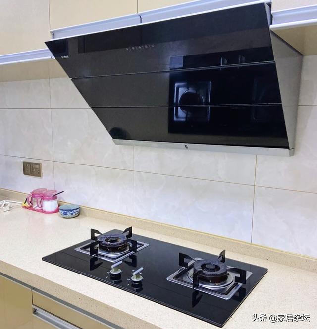 側(cè)吸和頂吸油煙機哪個效果好（油煙機頂吸和側(cè)吸怎么選）(15)