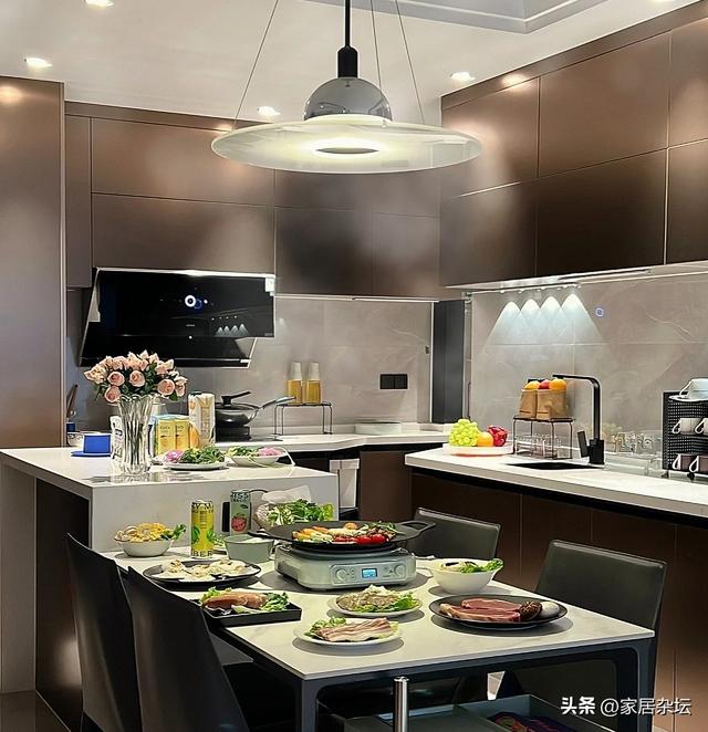 側(cè)吸和頂吸油煙機哪個效果好（油煙機頂吸和側(cè)吸怎么選）(21)