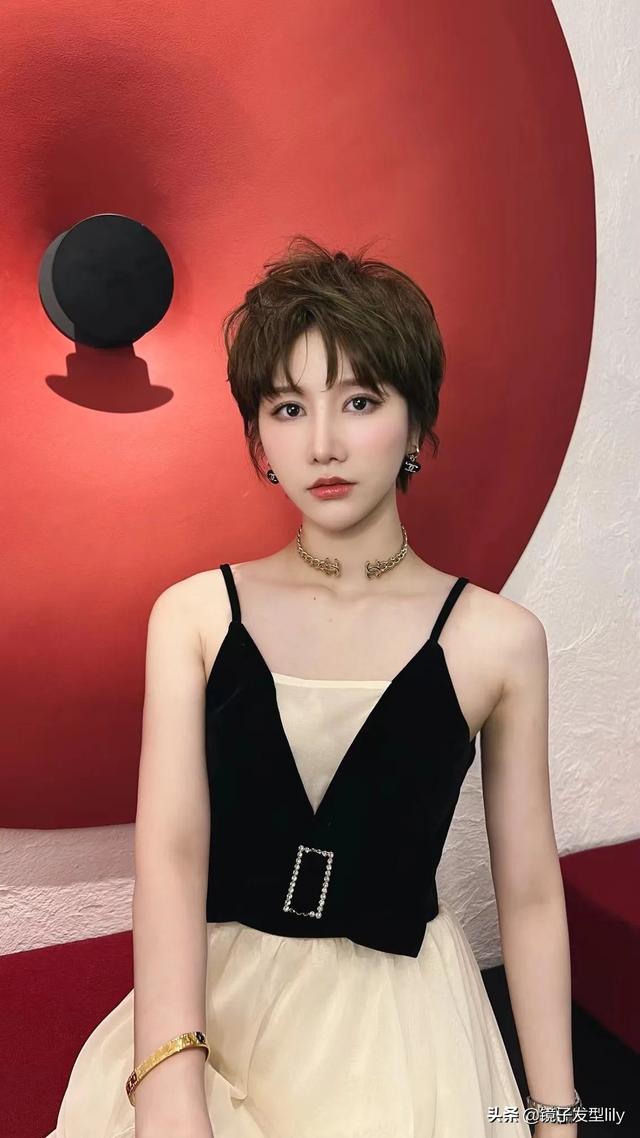 最新流行燙發(fā)發(fā)型（今年流行什么樣的短式女發(fā)）(10)