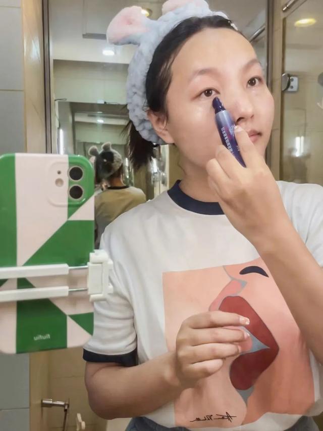 怎么化大眼妝好看（分享6步眼妝詳解）(28)