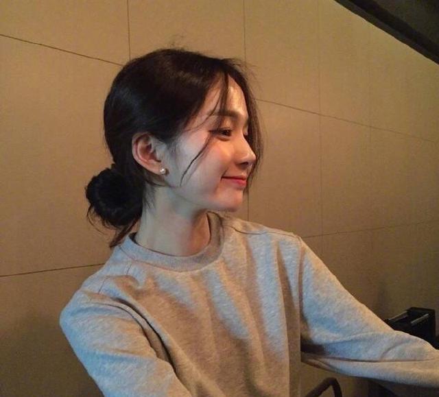 怎樣扎丸子頭簡單好看（怎么扎減齡又好看的丸子頭）(17)